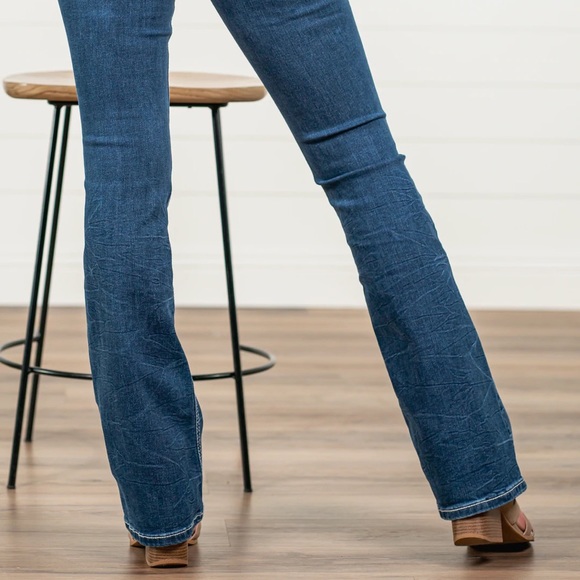 MISS ME WOMEN'S HORSESHOE POCKET BOOT CUT JEANS - Picture 3 of 4